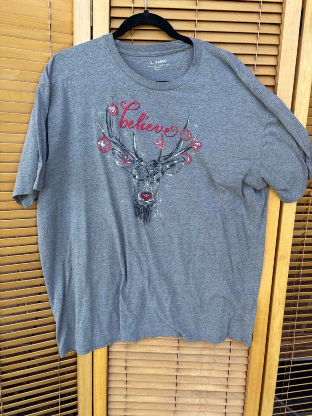 Believe Reindeer Graphic Short-Sleeve Tee - Gray